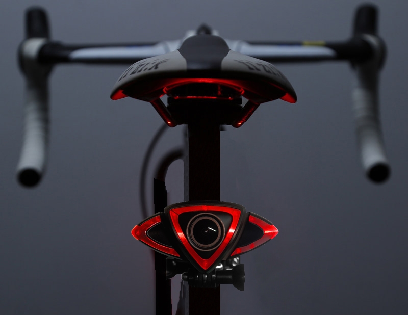 साइकिल रियर कैमरा वाईफ़ाई + एलईडी चेतावनी रोशनी