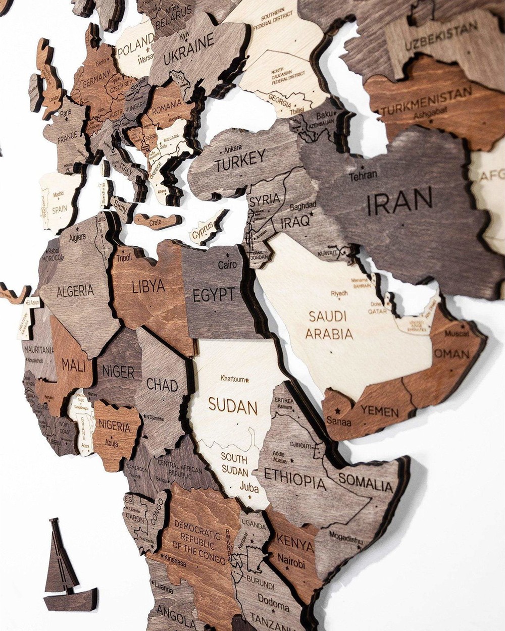 दीवार महाद्वीपों पर 3 डी लकड़ी के नक्शे