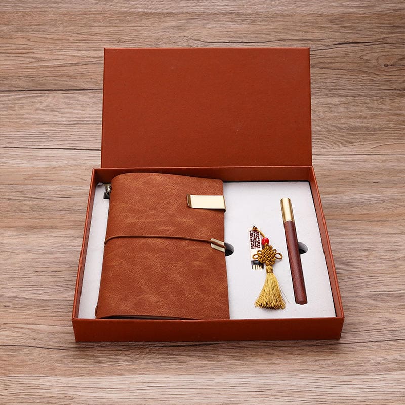 नोटबुक सेट उपहार के साथ लकड़ी की कलम
